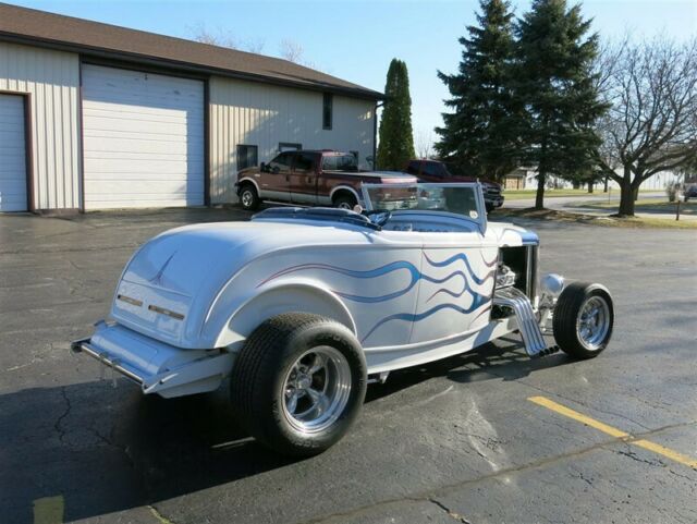 Ford Roadster, Removable Top, 1932 image number 35