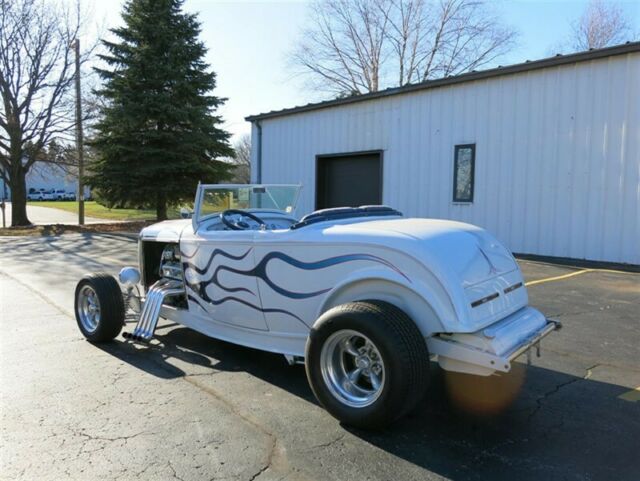 Ford Roadster, Removable Top, 1932 image number 7