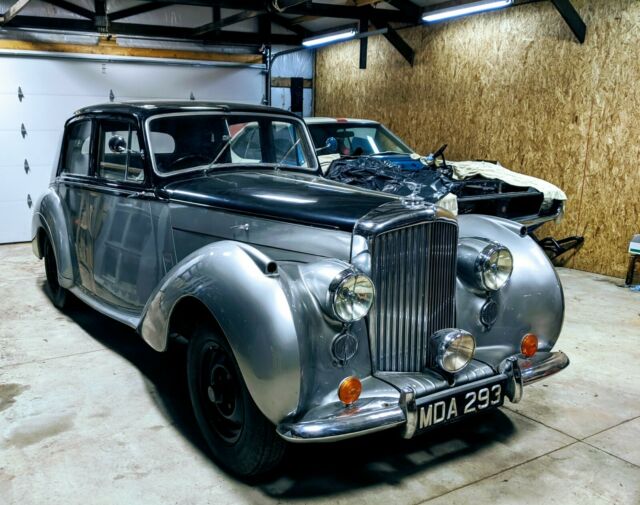 Bentley R Type 1953 image number 0