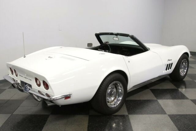 Chevrolet Corvette 1969 image number 13