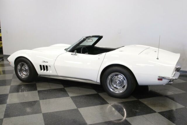 Chevrolet Corvette 1969 image number 32