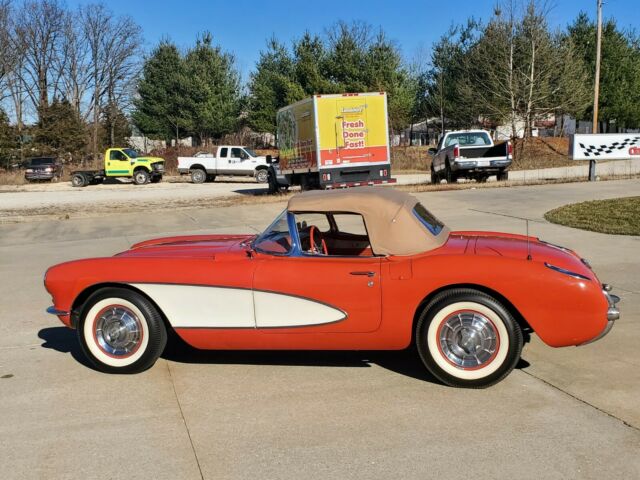 Chevrolet Corvette 1956 image number 11