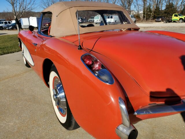 Chevrolet Corvette 1956 image number 36