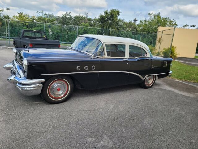 Buick Special 1955 image number 1