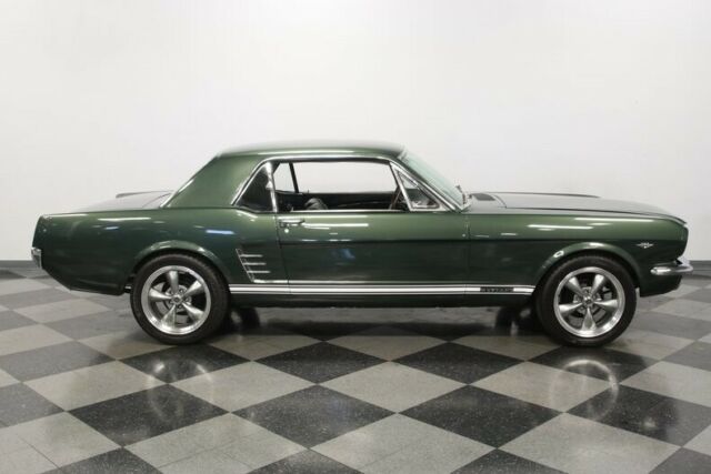 Ford Mustang 1966 image number 15