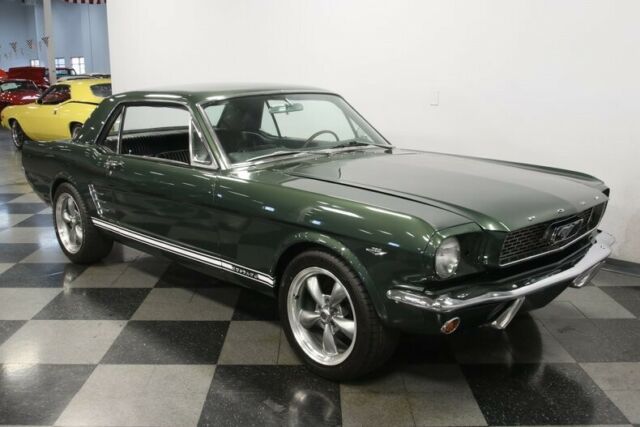 Ford Mustang 1966 image number 17