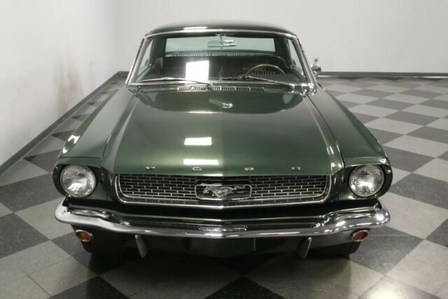 Ford Mustang 1966 image number 21