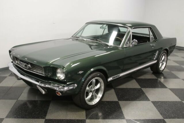 Ford Mustang 1966 image number 22