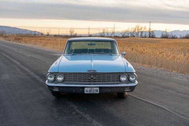 Ford Galaxie 1962 image number 31