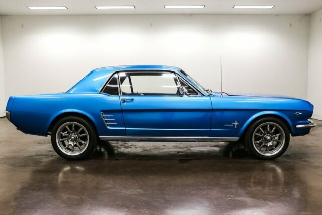 Ford Mustang 1966 image number 31