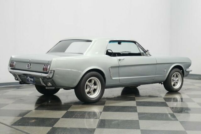 Ford Mustang 1965 image number 13