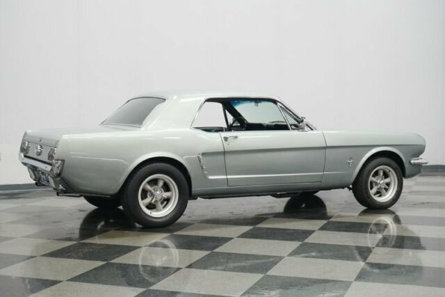 Ford Mustang 1965 image number 14