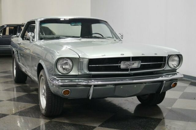 Ford Mustang 1965 image number 18