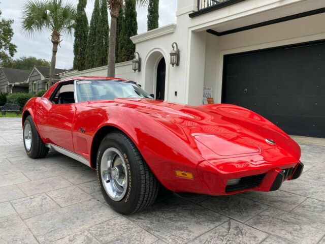 Chevrolet Corvette 1975 image number 24