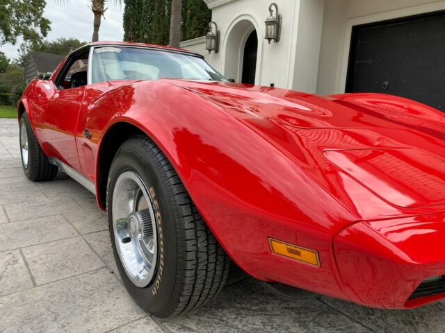 Chevrolet Corvette 1975 image number 3