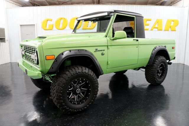 Ford Bronco 1971 image number 1