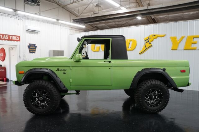 Ford Bronco 1971 image number 14