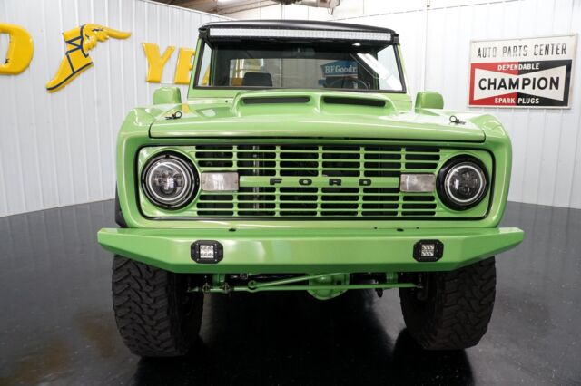 Ford Bronco 1971 image number 9