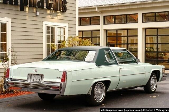 Cadillac Coupe 1977 image number 2