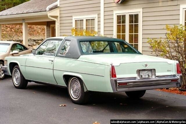 Cadillac Coupe 1977 image number 25