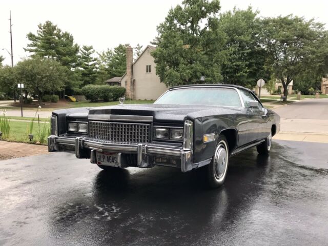 Cadillac Eldorado Convertible 1975 image number 10