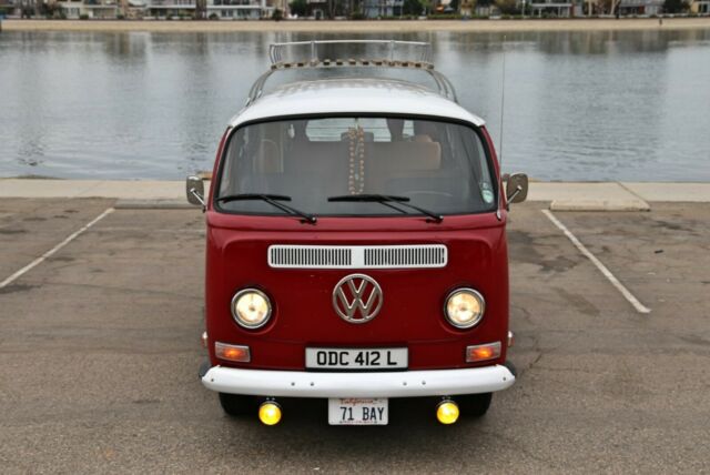 Volkswagen Bus/Vanagon 1971 image number 1