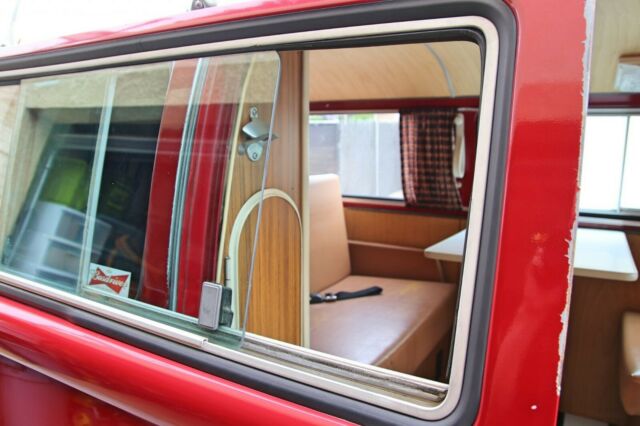 Volkswagen Bus/Vanagon 1971 image number 33