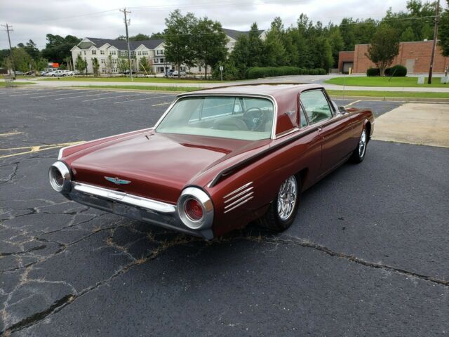 Ford Thunderbird 1961 image number 22