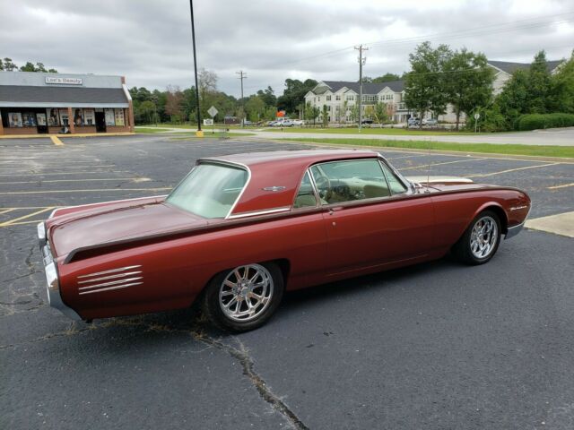 Ford Thunderbird 1961 image number 6