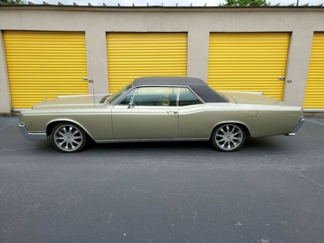 Lincoln Continental 1966 image number 22