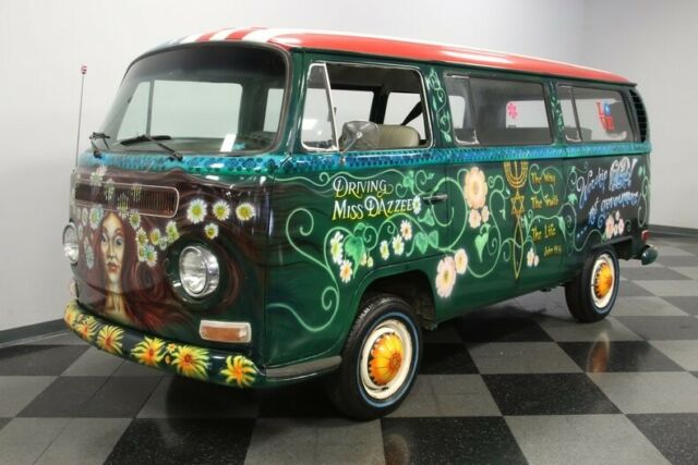 Volkswagen Bus/Vanagon 1970 image number 29