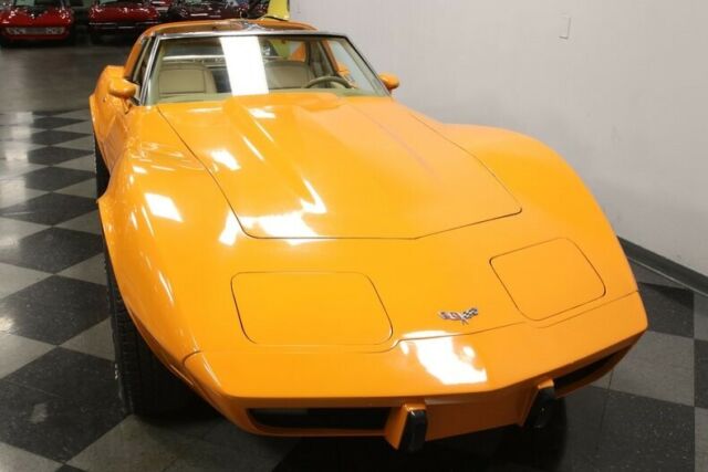 Chevrolet Corvette 1977 image number 18