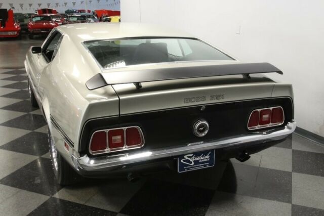 Ford Mustang 1971 image number 10