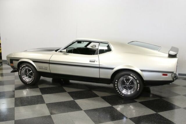 Ford Mustang 1971 image number 32