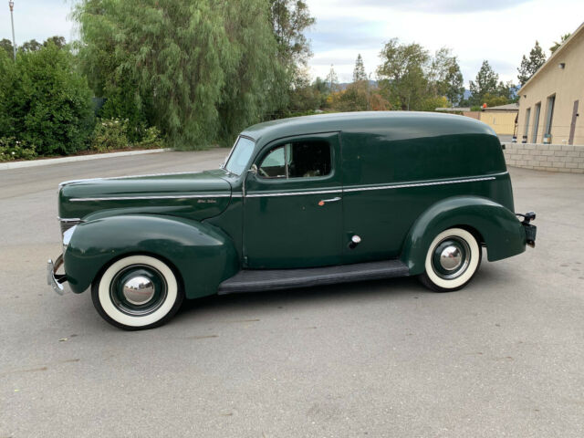 Ford Deluxe Sedan Delivery 1940 image number 27