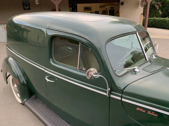 Ford Deluxe Sedan Delivery 1940 image number 32