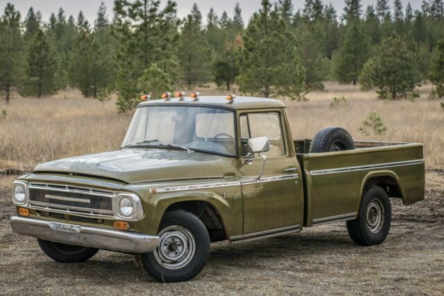 International Harvester 1100D 1968 image number 0