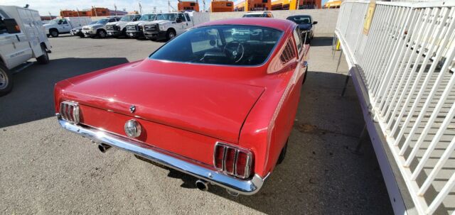 Ford Mustang Fastback GT 1966 image number 21