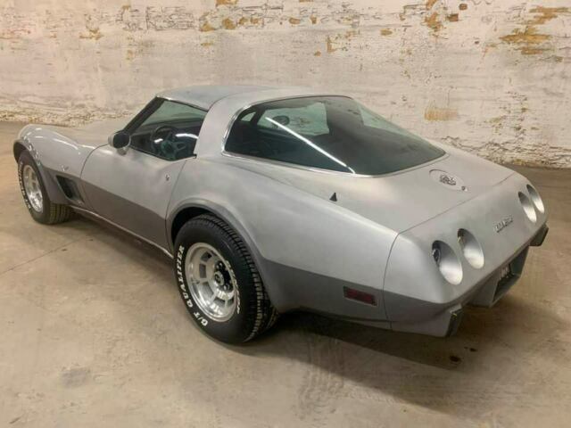 Chevrolet Corvette 1978 image number 18