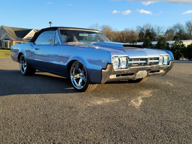 Oldsmobile Cutlass 1966 image number 1