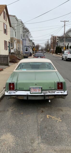 Chrysler Cordoba 6.6 1976 image number 12