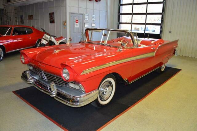 Ford Fairlane 1957 image number 6