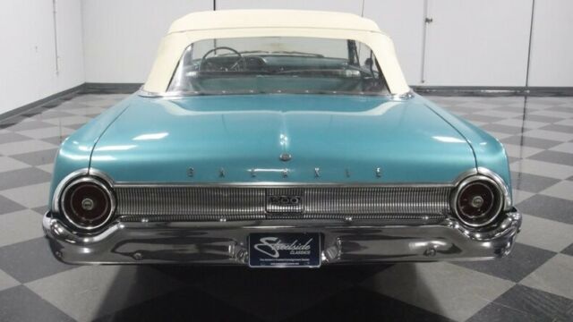 Ford Galaxie 1962 image number 11