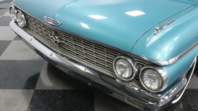 Ford Galaxie 1962 image number 21