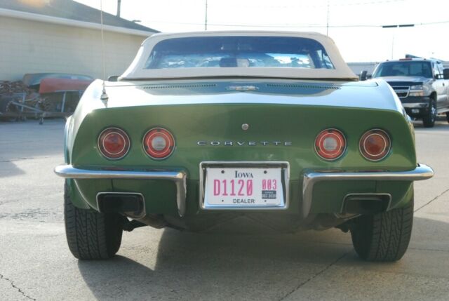 Chevrolet Corvette 1972 image number 23