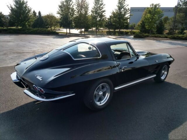 Chevrolet Corvette 1963 image number 28