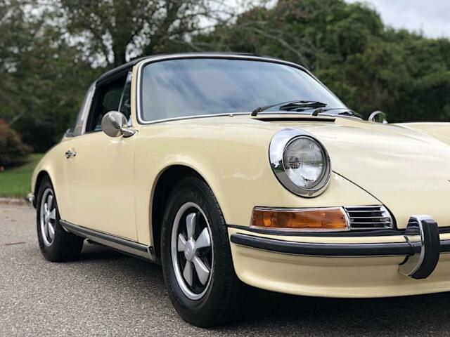 Porsche 911 1971 image number 19