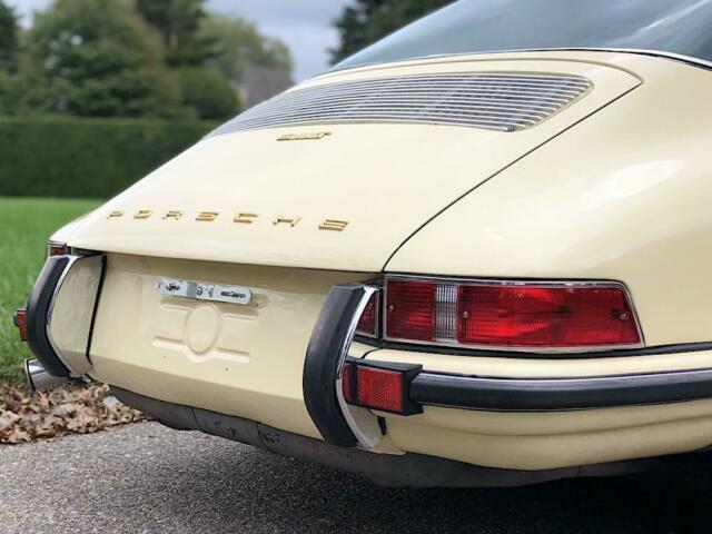 Porsche 911 1971 image number 23