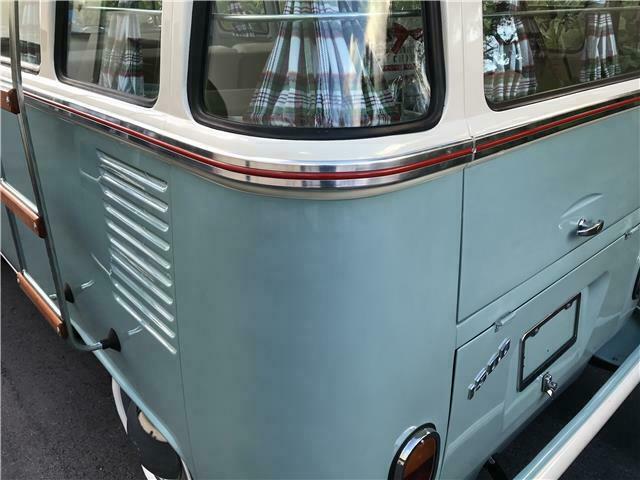 Volkswagen Bus/Vanagon 1966 image number 11