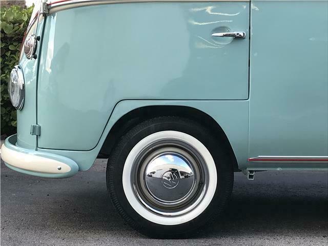 Volkswagen Bus/Vanagon 1966 image number 18